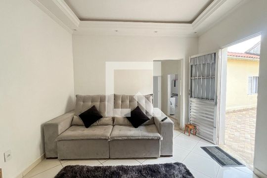 Sala de casa à venda com 2 quartos, 250m² em Vila Pereira Cerca, São Paulo