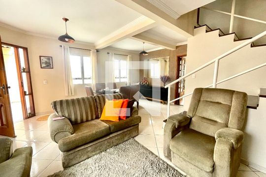 Casa à venda com 3 quartos, 256m² em Jardim Sao Vicente, Jundiaí