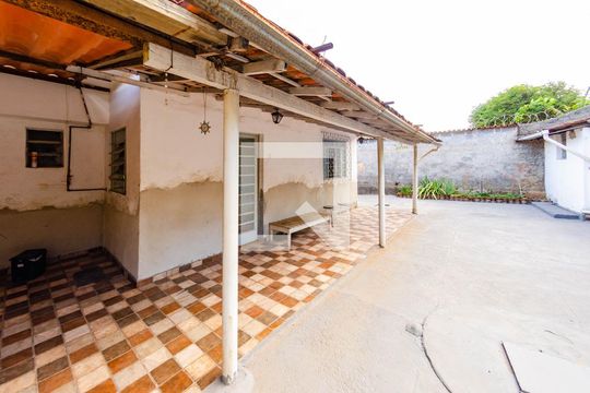 Quintal de casa à venda com 3 quartos, 360m² em Havaí, Belo Horizonte