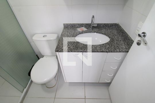 Banheiro de apartamento para alugar com 2 quartos, 50m² em Limão, São Paulo