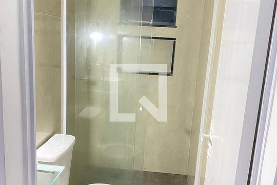 Banheiro de apartamento para alugar com 1 quarto, 60m² em Recreio dos Bandeirantes, Rio de Janeiro