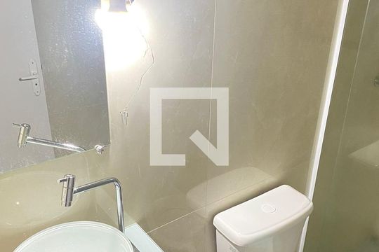Banheiro de apartamento para alugar com 1 quarto, 60m² em Recreio dos Bandeirantes, Rio de Janeiro