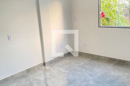 Sala de apartamento para alugar com 1 quarto, 60m² em Recreio dos Bandeirantes, Rio de Janeiro