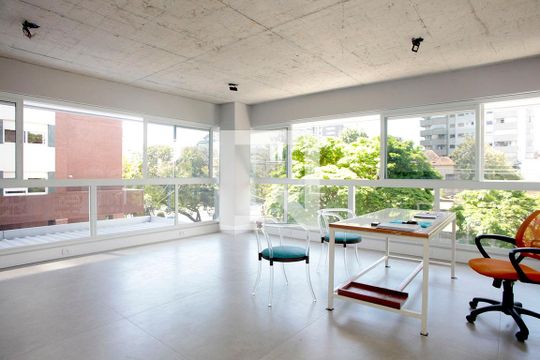 Apartamento à venda com 3 quartos, 129m² em Petrópolis, Porto Alegre