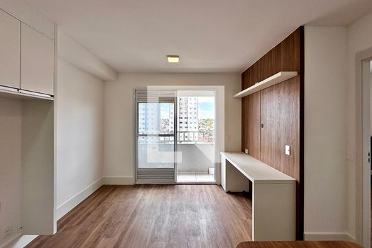 Sala de apartamento para alugar com 1 quarto, 32m² em Jardim Aeroporto, São Paulo