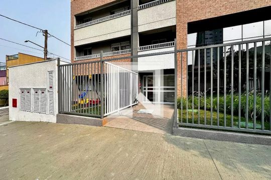 Fachada de apartamento para alugar com 1 quarto, 32m² em Jardim Aeroporto, São Paulo