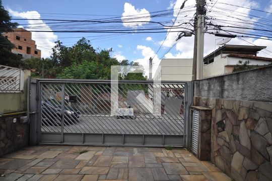 Vista da Sala de casa à venda com 3 quartos, 153m² em Vila Constança, São Paulo