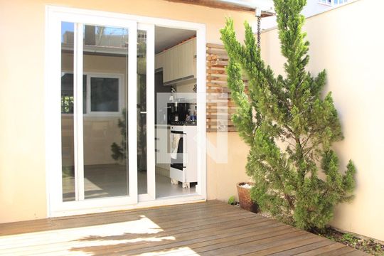 Entrada de casa à venda com 3 quartos, 120m² em Jardim Itu, Porto Alegre