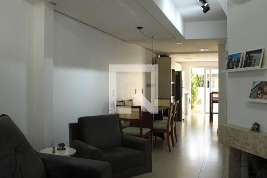 Sala de casa à venda com 3 quartos, 120m² em Jardim Itu, Porto Alegre