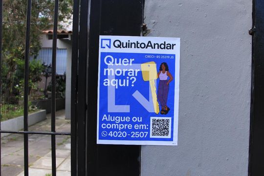 placa instalada de casa à venda com 3 quartos, 120m² em Jardim Itu, Porto Alegre