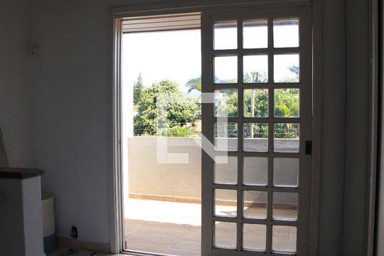 Quarto 3 de casa à venda com 3 quartos, 120m² em Jardim Itu, Porto Alegre