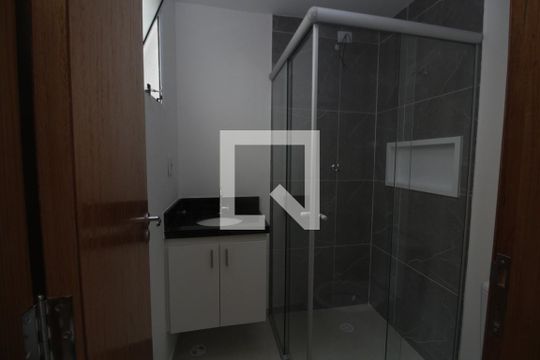 Banheiro de apartamento à venda com 2 quartos, 41m² em Vila Carrão, São Paulo