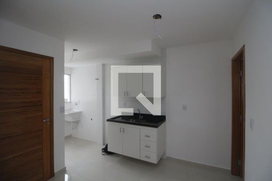 Cozinha e Área de Serviço de apartamento à venda com 2 quartos, 41m² em Vila Carrão, São Paulo