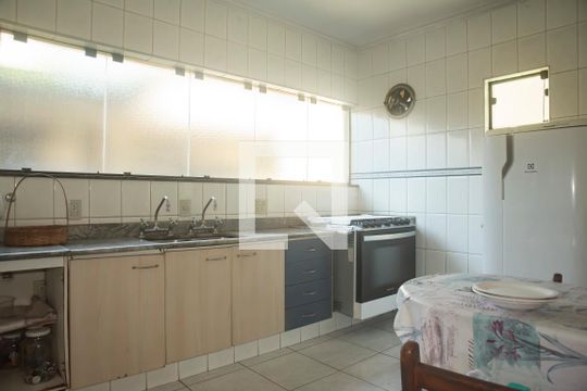 Cozinha de casa à venda com 4 quartos, 300m² em Vila da Saúde, São Paulo