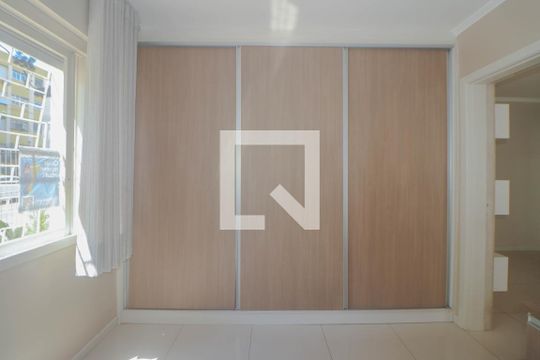 Quarto de apartamento à venda com 1 quarto, 44m² em Vila Ipiranga, Porto Alegre