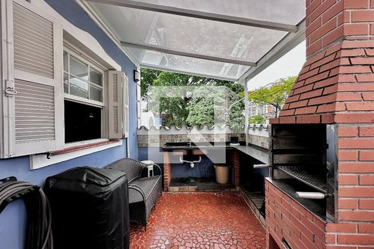 Churrasqueira de casa à venda com 5 quartos, 254m² em Jardim Santo Amaro, São Paulo