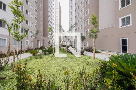 Condomínio  de apartamento para alugar com 2 quartos, 40m² em Tatuapé, São Paulo