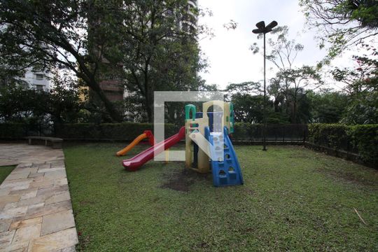 Área comum - Playground de apartamento à venda com 4 quartos, 198m² em Vila Suzana, São Paulo