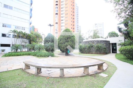 Área comum de apartamento à venda com 4 quartos, 198m² em Vila Suzana, São Paulo