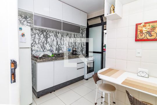 Cozinha de apartamento à venda com 2 quartos, 60m² em Perdizes, São Paulo