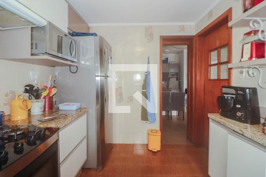 Cozinha de casa para alugar com 5 quartos, 1089m² em Jardim Itu, Porto Alegre
