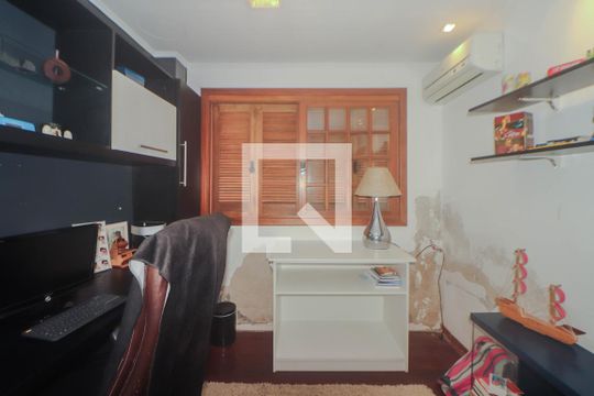 Quarto 1 de casa à venda com 5 quartos, 1089m² em Jardim Itu, Porto Alegre