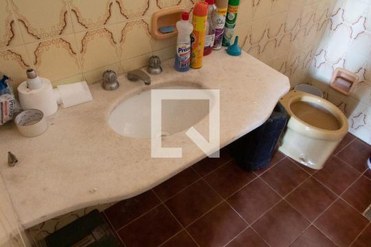 BANHEIRO de casa à venda com 2 quartos, 197m² em Jardim Santana, Campinas