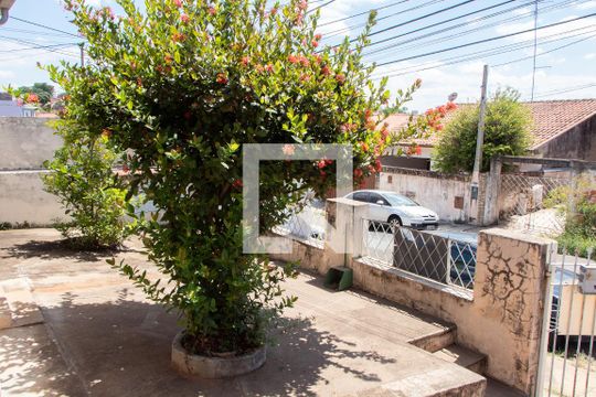 ÁREA EXTERNA FRENTE de casa à venda com 2 quartos, 197m² em Jardim Santana, Campinas