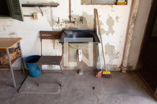 ÁREA DE SERVIÇO de casa à venda com 2 quartos, 197m² em Jardim Santana, Campinas