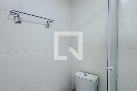 Banheiro de kitnet/studio à venda com 1 quarto, 22m² em Vila Mariana, São Paulo
