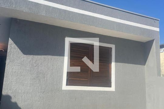Fachada de casa à venda com 3 quartos, 132m² em Jardim Soraia, São Paulo