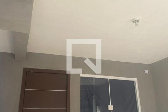 Garagem de casa à venda com 3 quartos, 132m² em Jardim Soraia, São Paulo