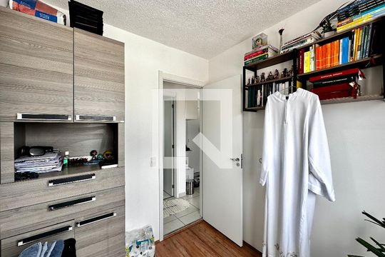 Quarto 1 de apartamento para alugar com 2 quartos, 36m² em Vila Socorro, São Paulo