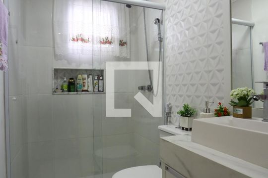 Banheiro de apartamento à venda com 4 quartos, 120m² em Jardim Maria Rosa, Taboão da Serra