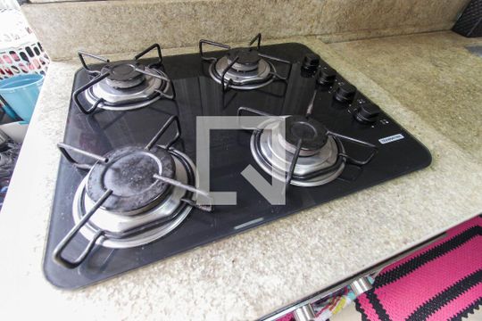 Cozinha de apartamento à venda com 2 quartos, 54m² em Conjunto Residencial José Bonifácio, São Paulo