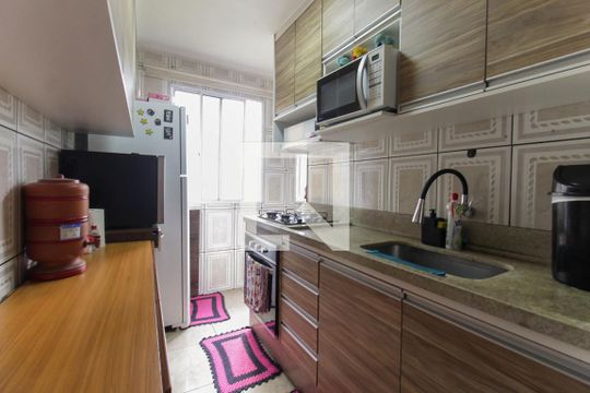 Cozinha de apartamento à venda com 2 quartos, 54m² em Conjunto Residencial José Bonifácio, São Paulo