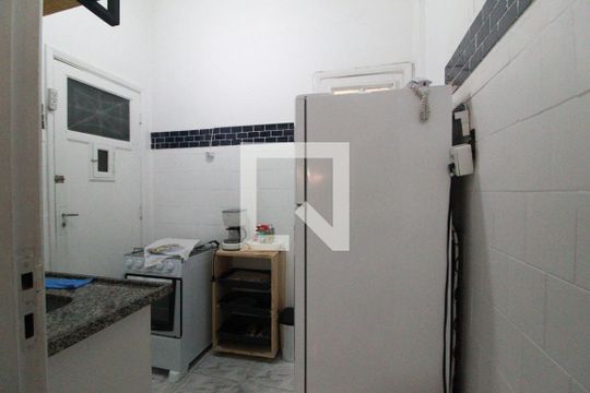 Cozinha de apartamento para alugar com 1 quarto, 50m² em Copacabana, Rio de Janeiro