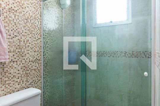 Banheiro de apartamento à venda com 2 quartos, 58m² em Jardim Lajeado, São Paulo