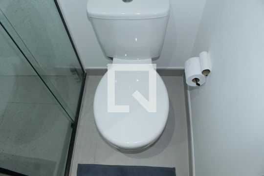 Banheiro Social de kitnet/studio para alugar com 1 quarto, 22m² em Vila Buarque, São Paulo