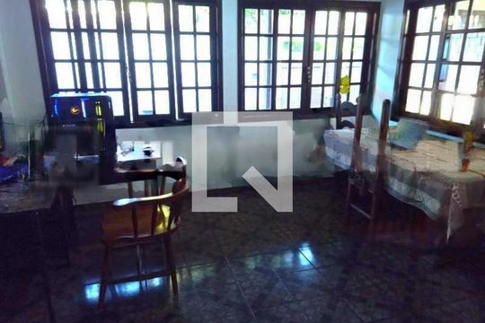 Sala de casa à venda com 3 quartos, 177m² em Anil, Rio de Janeiro