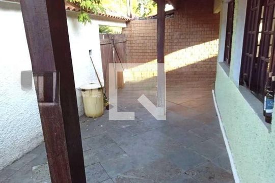 Casa à venda com 3 quartos, 177m² em Anil, Rio de Janeiro