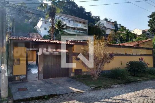 Casa de Condomínio à venda com 4 quartos, 312m² em Taquara, Rio de Janeiro