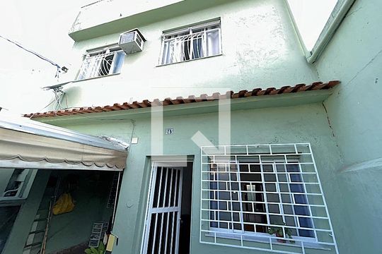Fachada de casa à venda com 5 quartos, 182m² em Engenho de Dentro, Rio de Janeiro