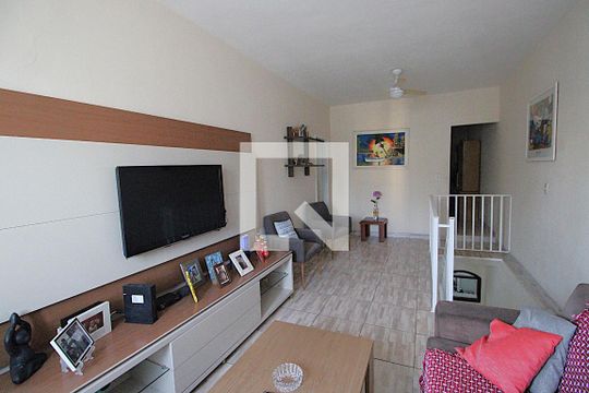 Sala 2°Andar de casa à venda com 5 quartos, 182m² em Engenho de Dentro, Rio de Janeiro