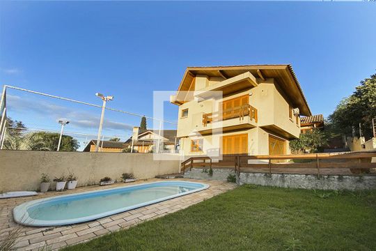Quintal e piscina de casa para alugar com 3 quartos, 190m² em Centro, São Leopoldo