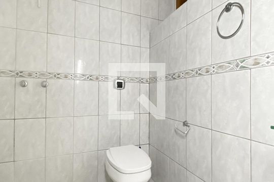 Banheiro 3 de casa para alugar com 3 quartos, 190m² em Centro, São Leopoldo