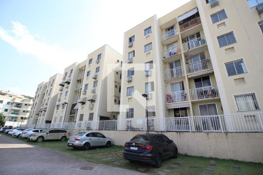 Fachada de apartamento à venda com 2 quartos, 46m² em Taquara, Rio de Janeiro