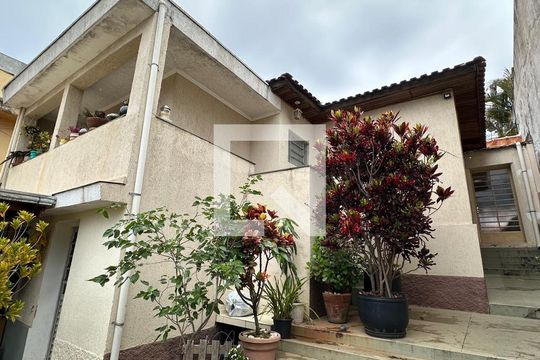 Área Externa de casa à venda com 6 quartos, 334m² em Vila Guilhermina, São Paulo