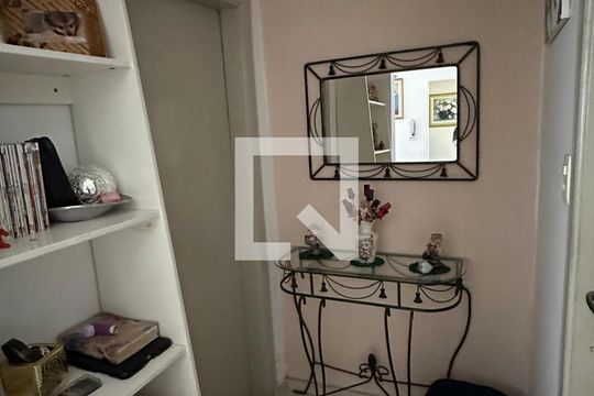 Corredor de casa à venda com 6 quartos, 334m² em Vila Guilhermina, São Paulo