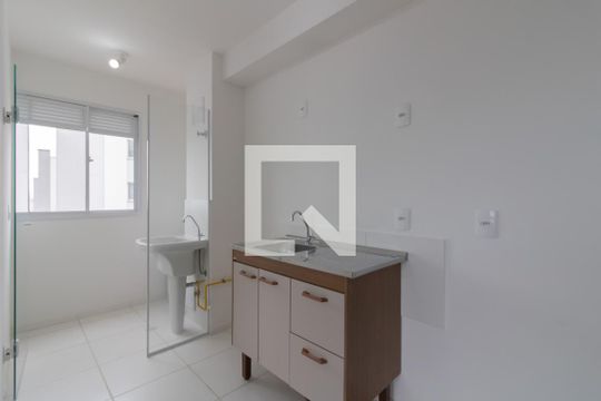 Cozinha de apartamento para alugar com 2 quartos, 36m² em Vila das Bandeiras, Guarulhos
